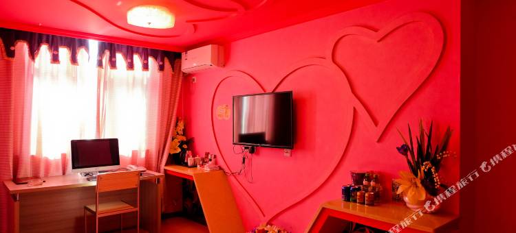 乌鲁木齐第1站主题宾馆(新疆职业大学喀什路校区粮校市场店)图片