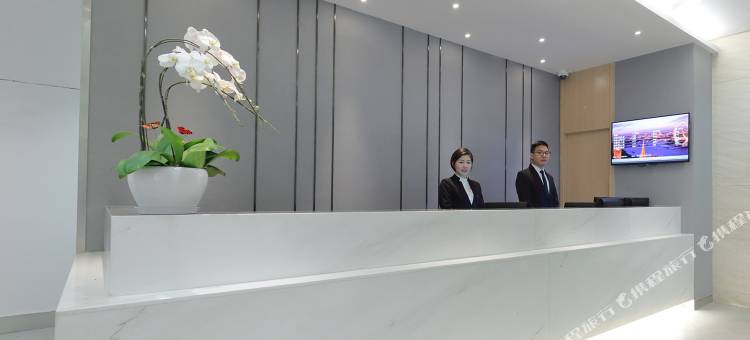 弗思特逸住酒店(上海宝山路地铁站店)图片