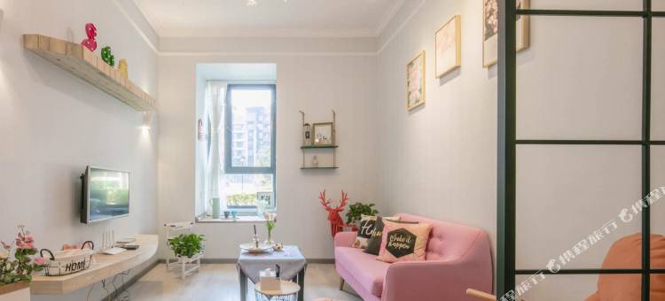 成都牛小居蔓越莓泡芙房公寓(3号店)图片