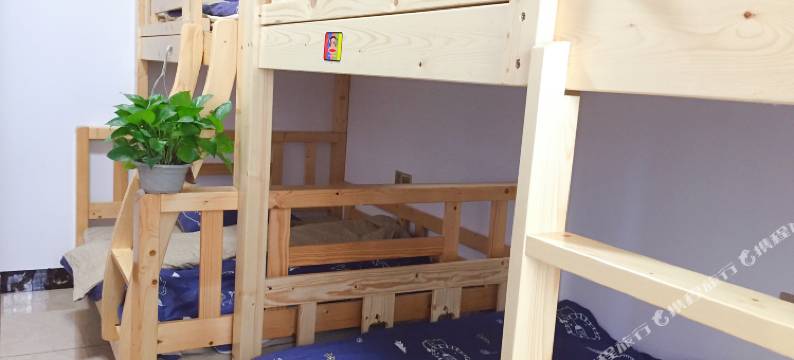 七月青年旅社(柳州万达科大店)图片