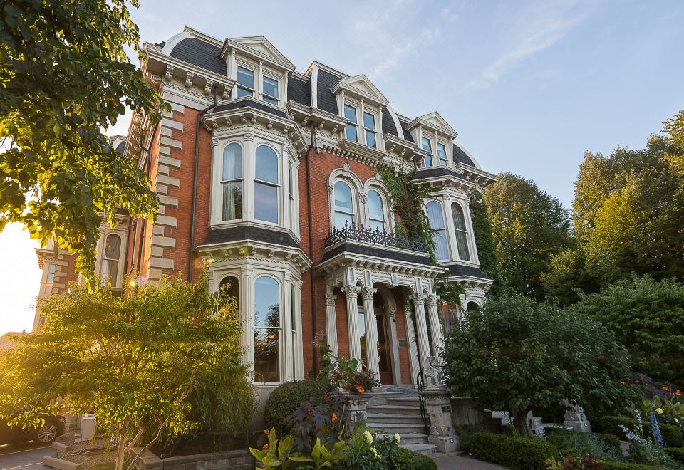The Mansion on Delaware Avenue Over view
