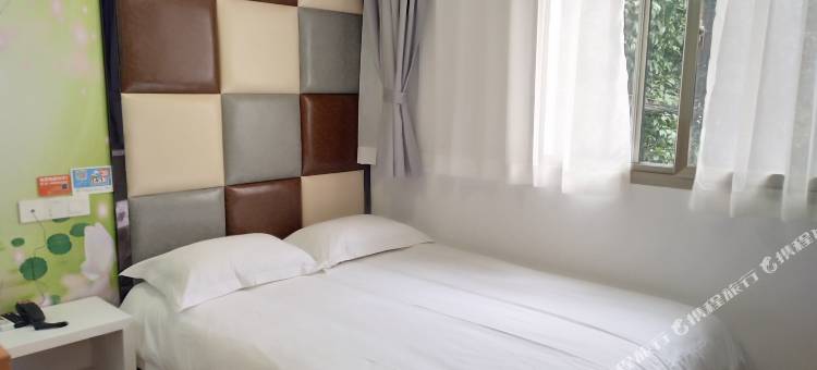 布丁酒店(上海虹桥机场淞虹路地铁站店)图片