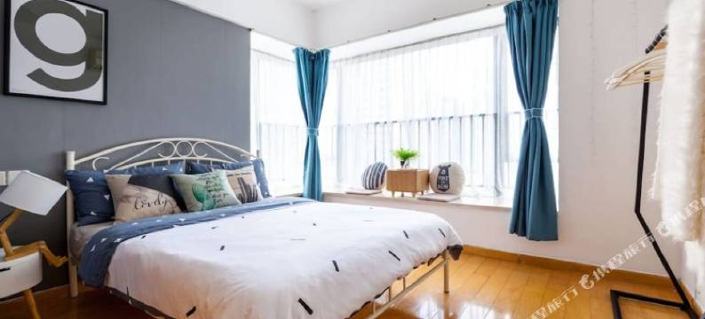 广州仲夏夜之梦暨大华师公寓(金穗路店)图片