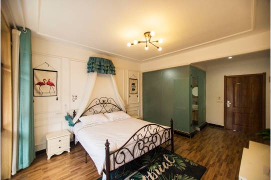 云台山曼途艺术酒店(古洞窑红十字大街分店)