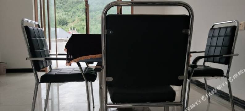 麦积山映山红庄园图片