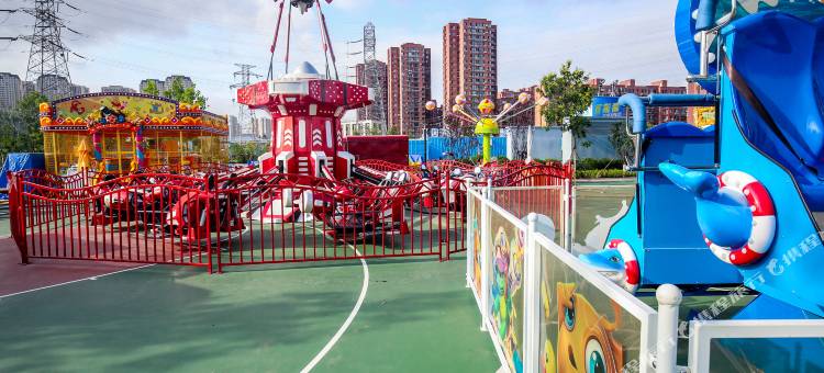 蓝乔青旅酒店(大连北站华南广场店)图片