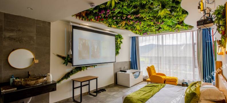 泸沽湖草海生态酒店图片