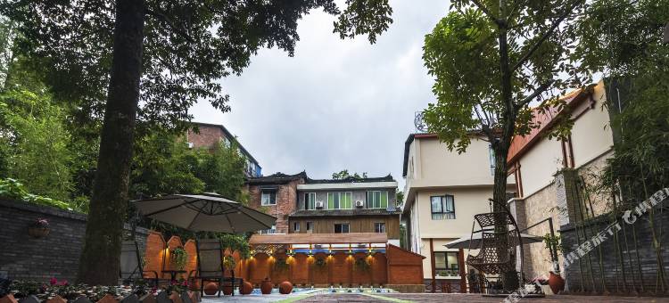 洪雅17舍河畔·泳池精品民宿图片