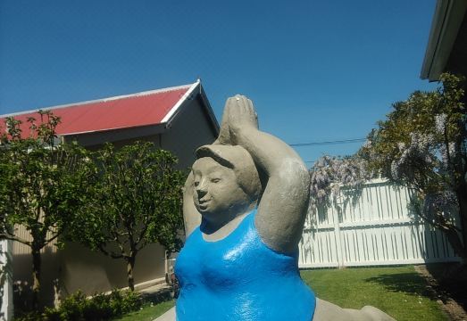 Designer Cottage Hotel Overview