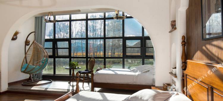 泸沽湖兮玥湿地景观酒店图片