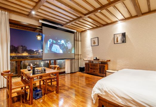 Zhangjiajie Waterfront Huajian Inn Hotel Overview