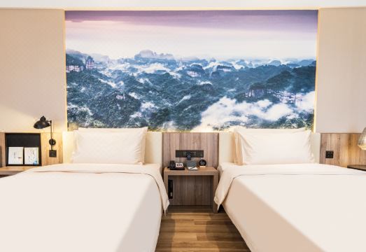 Wensi Hotel (Guangzhou Haizhu Jiangtai Road Subway Station Branch) Hotel Overview