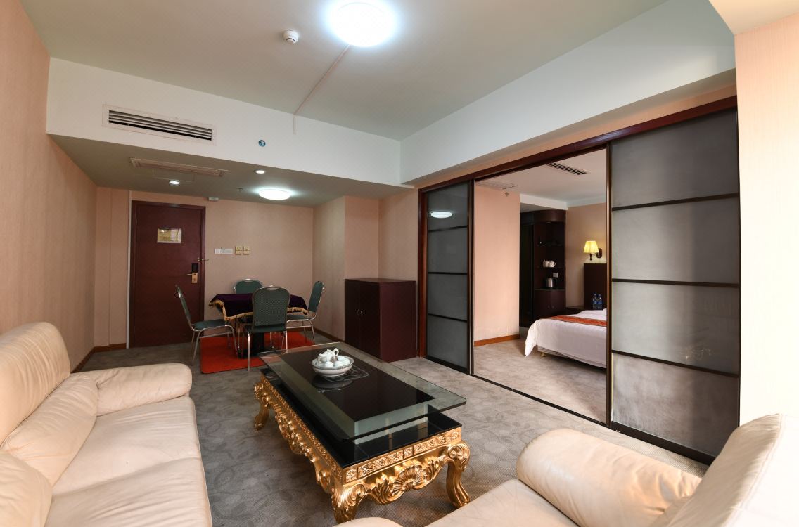 兴华宾馆(深圳科学馆地铁站店)