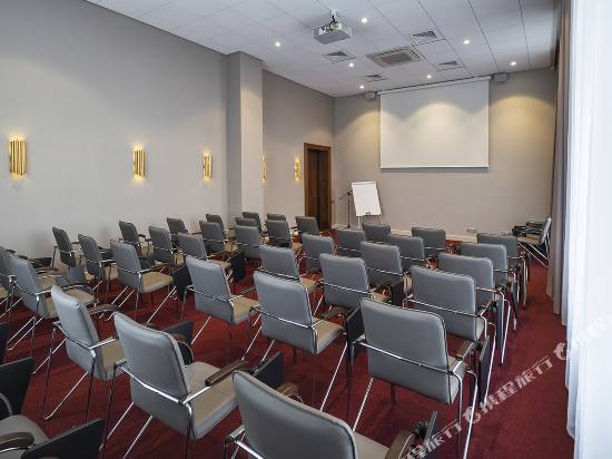 拉哈塔廣場酒店