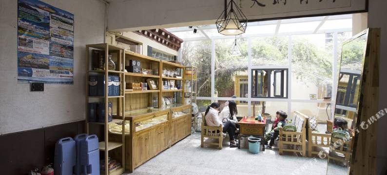 拉萨别有洞天客栈图片