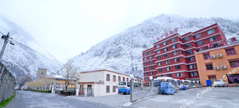 理县盘羊湖酒店(毕棚沟景区店)图片