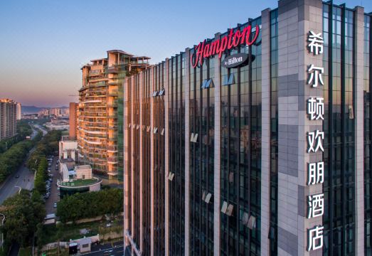 广州花都希尔顿欢朋酒店外景图