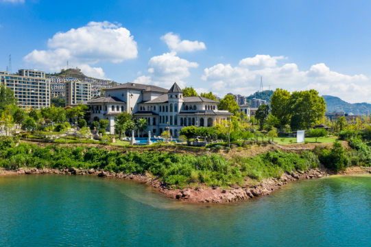 Read Wood Qiandao Manor Over view