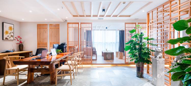 言庐·城市民宿酒店(贵阳花果园双子塔海豚广场店)图片