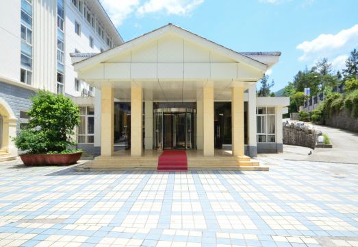 RoEasy Exquisite Hotel Hotel Overview