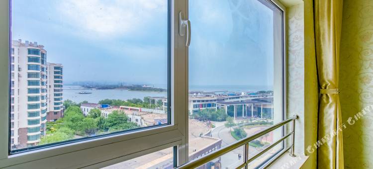 日照万平口灯塔风景区海港城大三居海景房可可家公寓图片