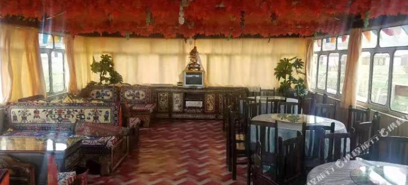 若尔盖黄河九曲水景湾山庄图片