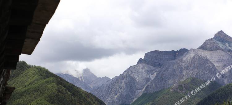 稻城达瓦民居图片