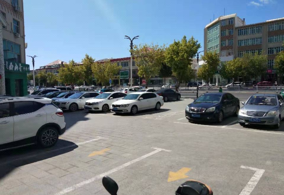 Jiayu Business Hotel Hotel Overview