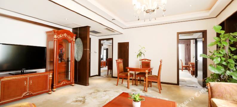 汉中红叶大酒店(汉中高铁站中心广场店)图片