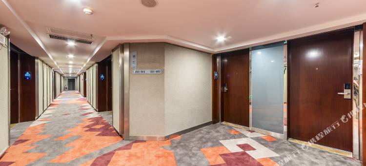 柏曼酒店(广州火车站三元里地铁站店)图片