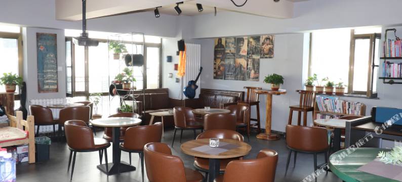 四季富氧青年旅舍(西宁火车站店)图片