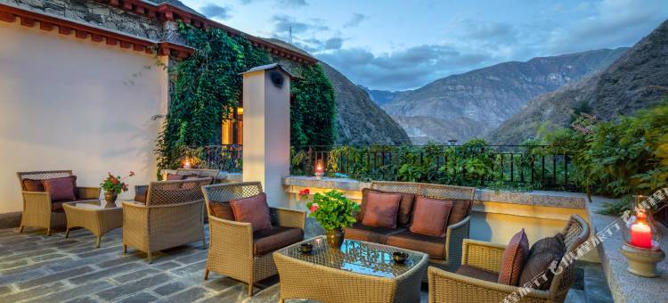 德钦松赞奔子栏酒店图片