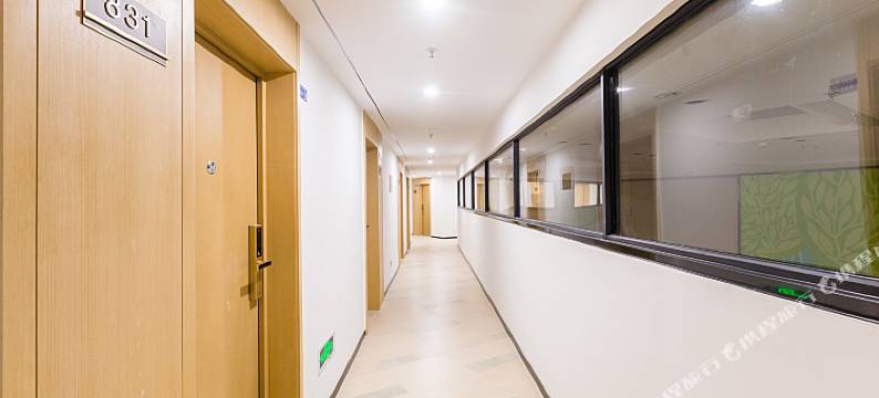 南京堡利鑫居酒店公寓(南京南站花神庙地铁站店)图片