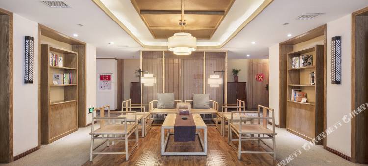 仟那酒店(中原国际博览中心凤凰台地铁站店)图片