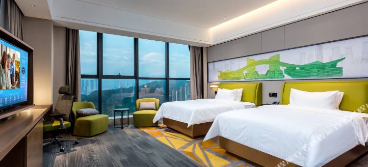 深圳坪山高铁站希尔顿欢朋酒店图片