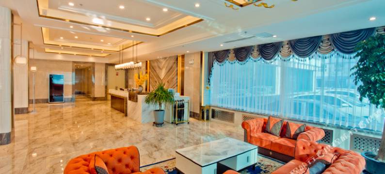 红楼大酒店(乌鲁木齐铁路局地铁站店)图片