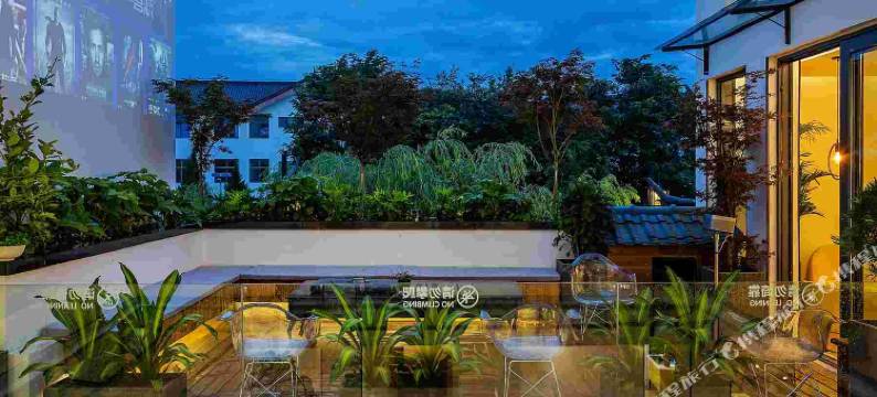 鹿十二 · DreamHome|设计师轻奢度假观景美宿(丽江古城南门店)图片