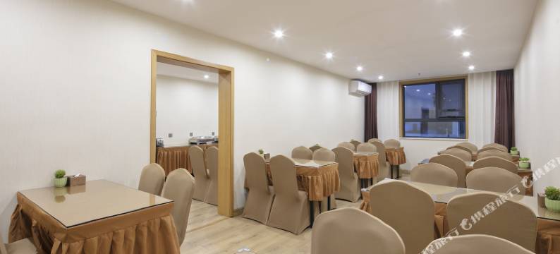 简尚酒店(郑州中博博览中心货站街地铁站店)图片