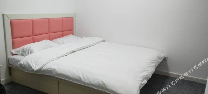 瓦房店雨露主题宾馆图片