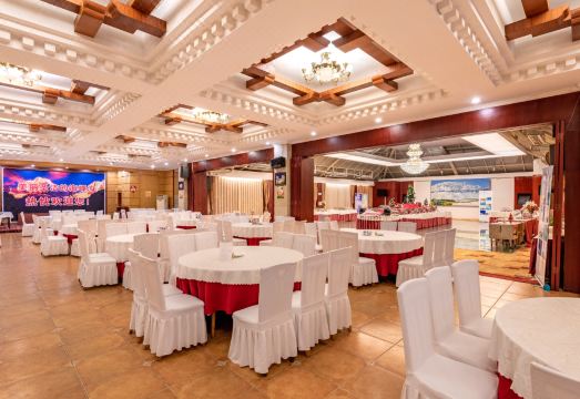 Hailuogou Long March Hotel (Moxi Ancient Town) Hotel Overview