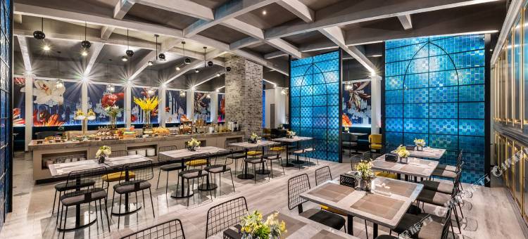 哈尔滨中央大街卓展中心桔子水晶酒店图片