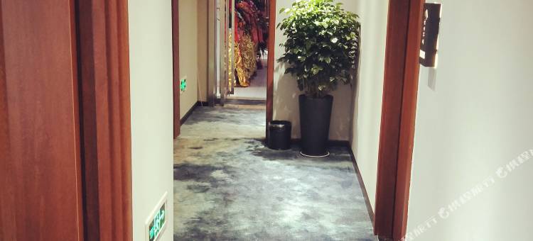 云七客栈(财富中心宜宾职业学校店)图片
