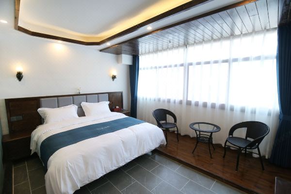 凤凰闲情雅筑民宿预订价格,联系电话位置地址【携程酒店】