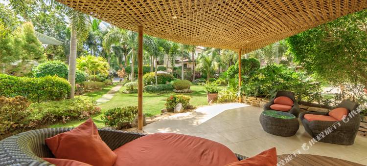 阿罗那黄金棕榈酒店(Golden Palm Resort)图片
