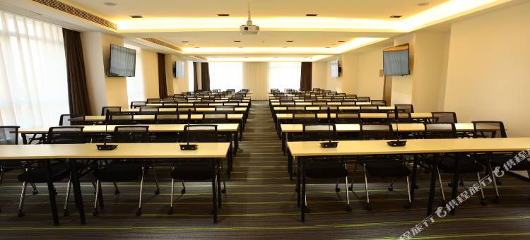 格雷斯精选酒店(武汉白沙洲杨泗港长江大桥店)图片