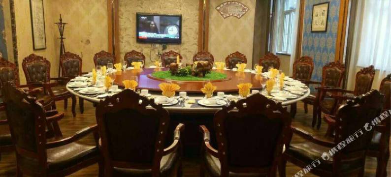 西充凤凰大酒店图片