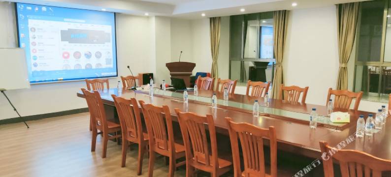 平远豪居人家酒店图片