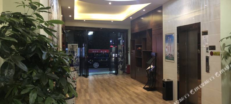 佛山泓丰酒店(荔村地铁站万科星都荟店)图片
