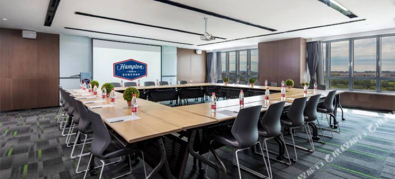 北京大兴世界之花希尔顿欢朋酒店图片