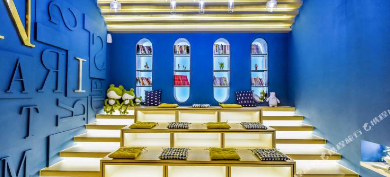何夜青年旅行民宿(西安回民街钟楼地铁站店)图片